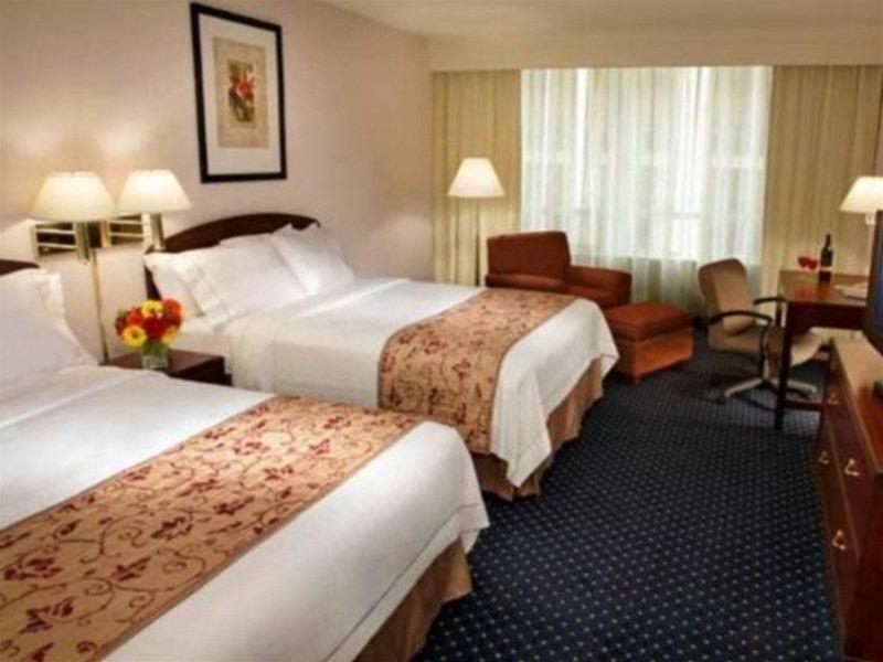 Courtyard By Marriott Toronto Downtown Hotel Eksteriør billede